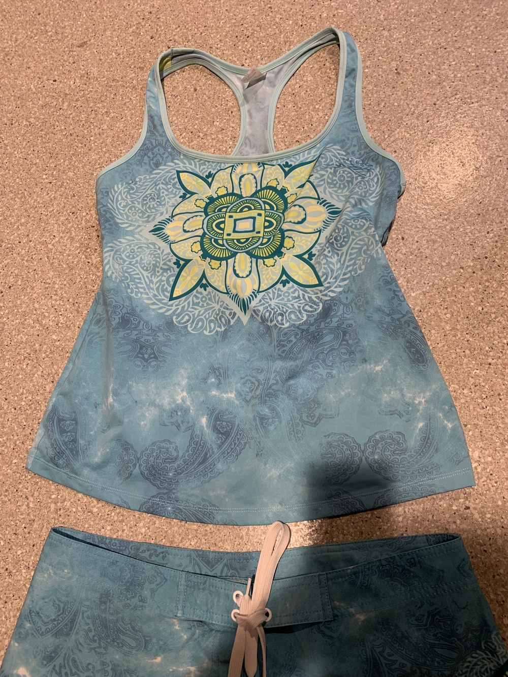 #635 "Mysterloso" Blue Floral Racerback Tank and Boardshort Set Top XL Shorts12 - Picture 5 of 13